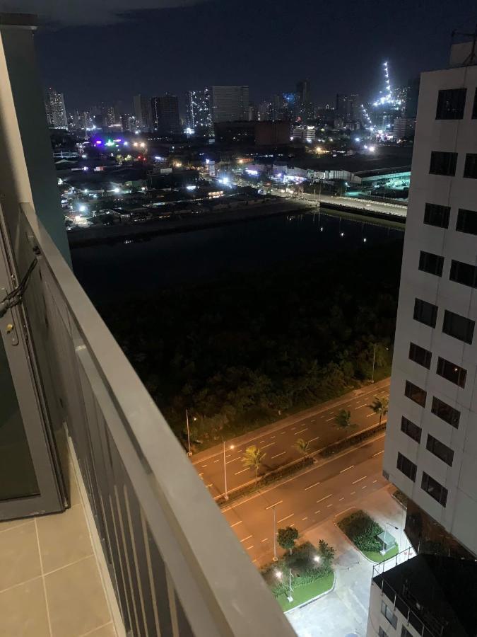 Staycation Shore 2 Moa Pasay Manila Exterior photo